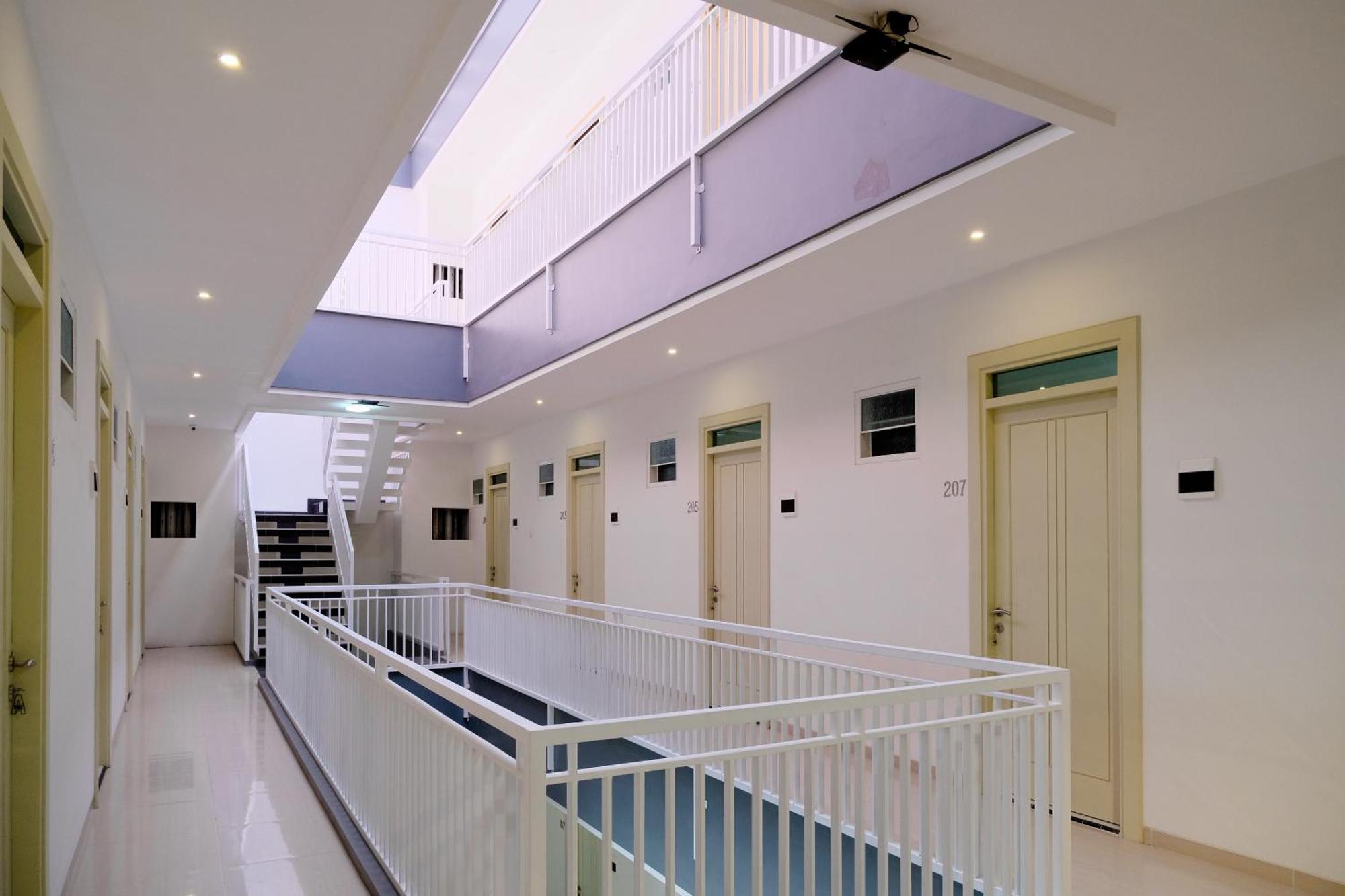 Hotel O Universitas Brawijaya Near Mall Dinoyo Маланг Екстериор снимка