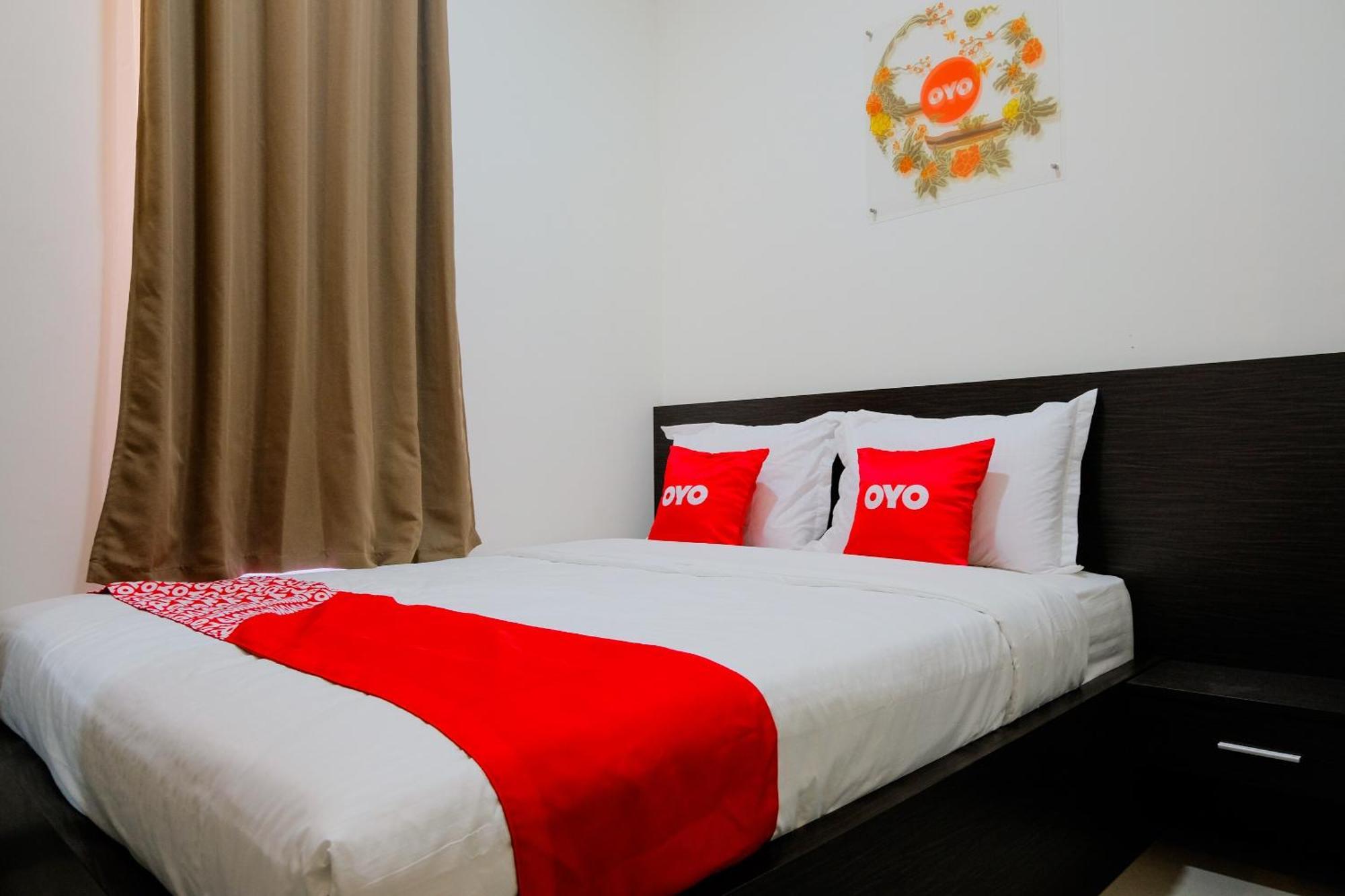 Hotel O Universitas Brawijaya Near Mall Dinoyo Маланг Екстериор снимка
