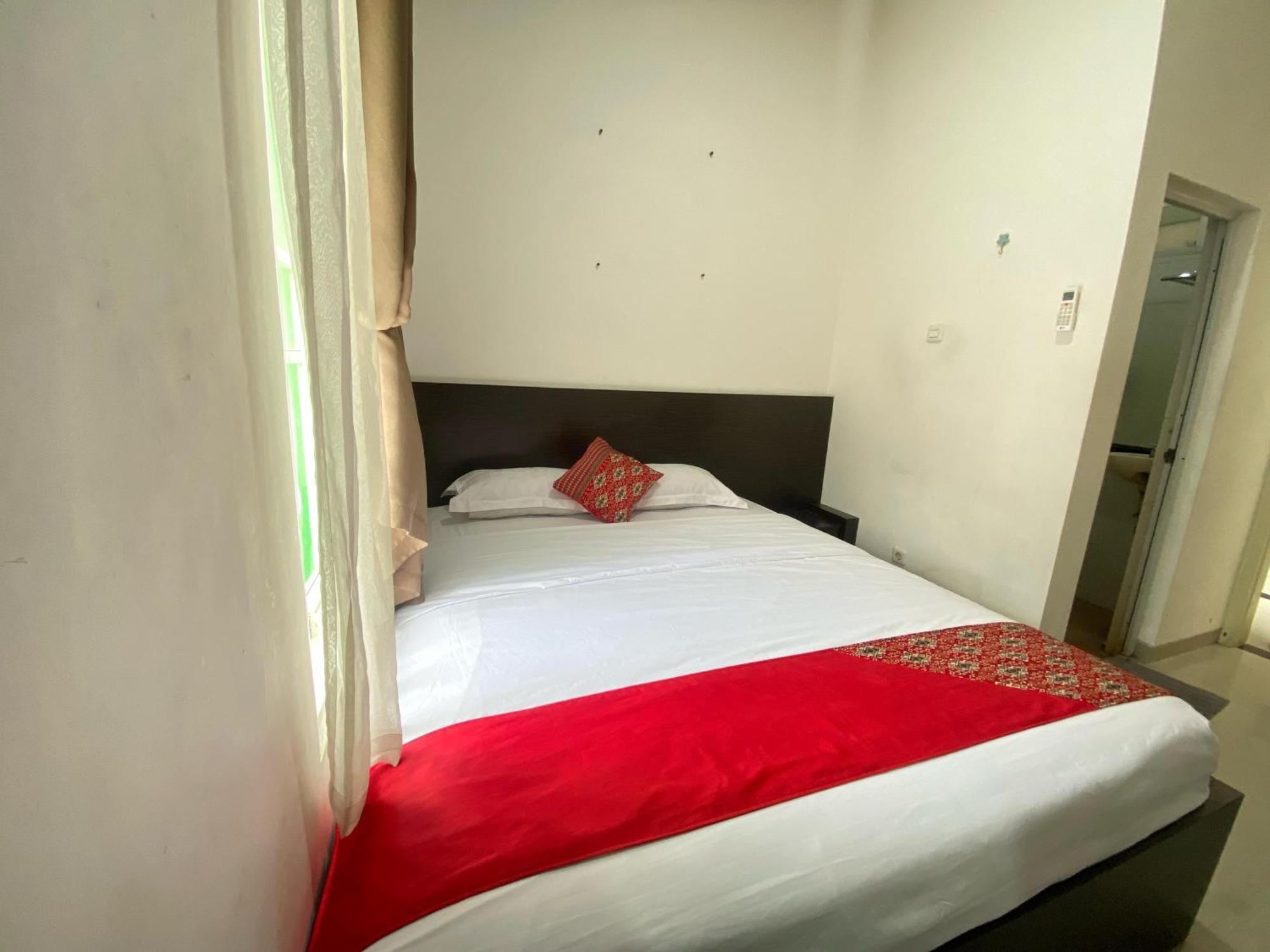 Hotel O Universitas Brawijaya Near Mall Dinoyo Маланг Екстериор снимка